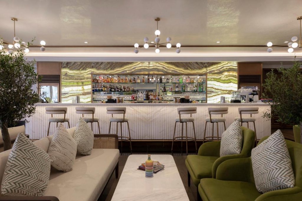 Al Bandar Rotana - Creek - Image 9