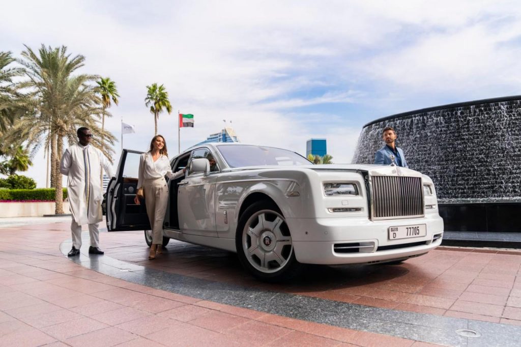 Burj Al Arab Hotel: Das ultimative Reiseziel für Ihre Flitterwochen in Dubai - Image 4