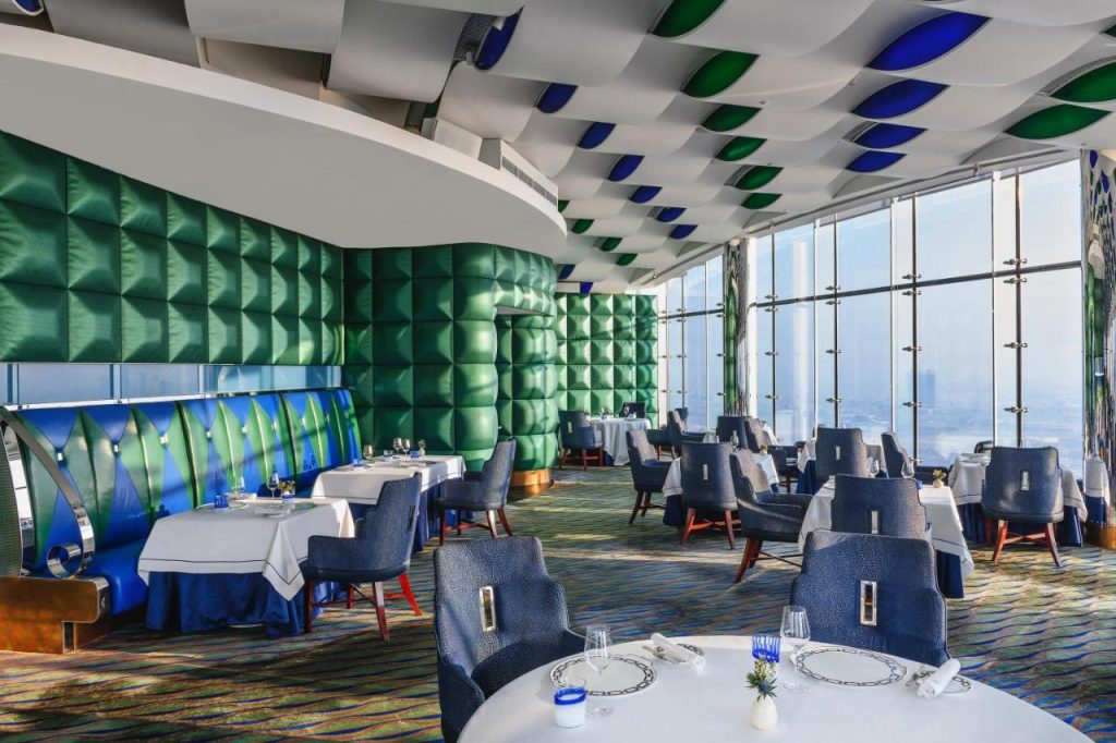 Burj Al Arab Hotel: Das ultimative Reiseziel für Ihre Flitterwochen in Dubai - Image 12