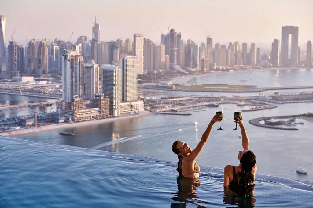 أفضل الفنادق في دبي مع مسابح إنفينيتي مذهلة - Image 23